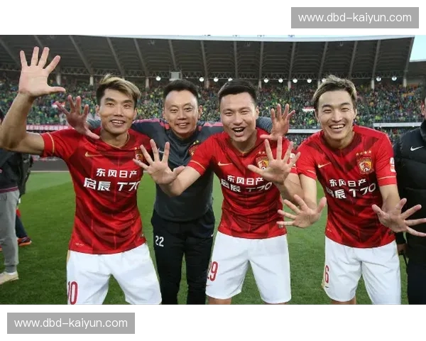 红色的记忆之巅：广州恒大与阿赫利的亚洲王权交替